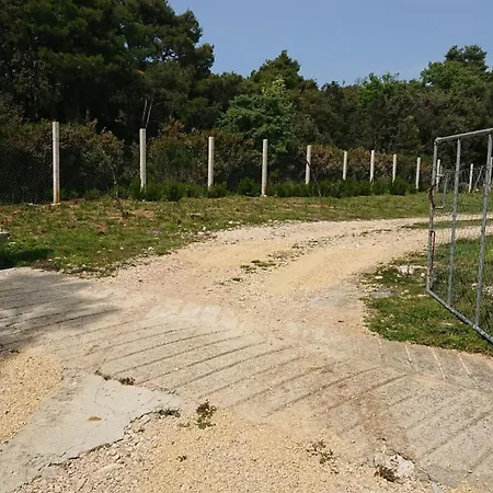 Welcoming House With Ac In The Forest Region And 700 M To The * Kampor