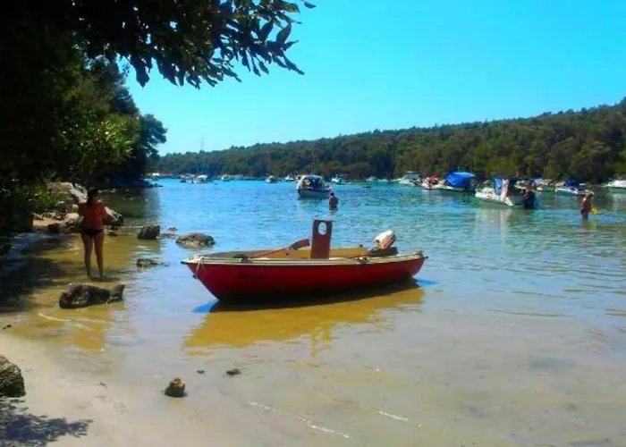 Сasa de vacaciones Welcoming House With Ac In The Forest Region And 700 M To The